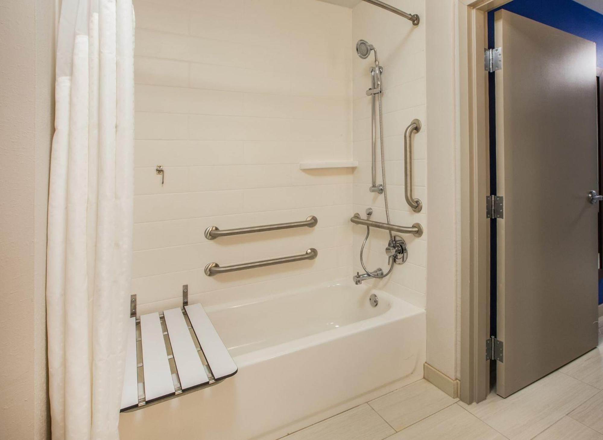 Holiday Inn Express & Suites Chicago - Matteson By Ihg المظهر الخارجي الصورة